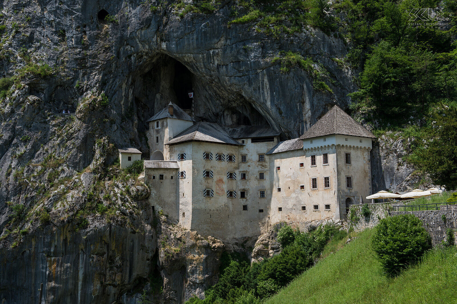Predjama - Castle The impressive and fascinating cave castle of Predjama (Grad Predjama). Stefan Cruysberghs